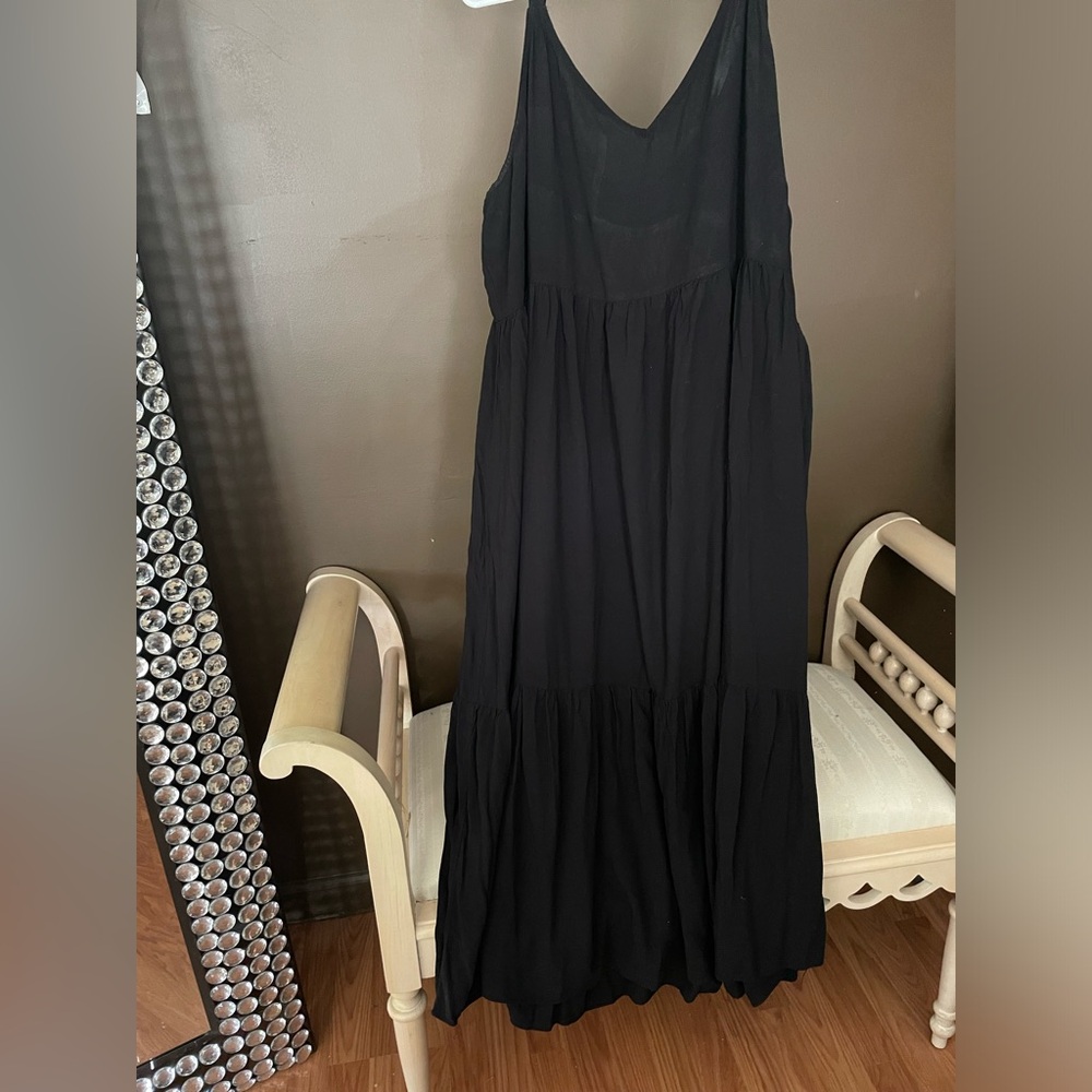 Black Tropical Escape Midi Dress By The Avenue Plus SZ 22/24